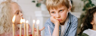 Qué significa ser un niño de cristal y cómo ayudarlo, según los psicólogos