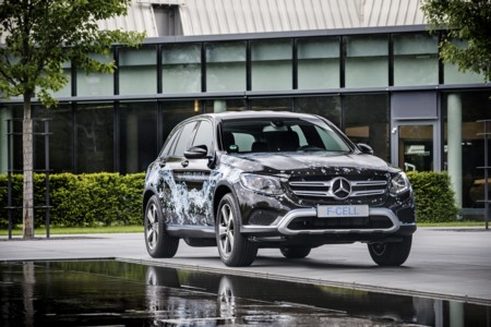 Mercedes-Benz GLC F-CELL, un SUV a hidrógeno y enchufable que llegará en 2017