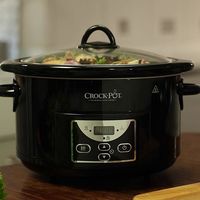 La olla de cocción lenta Crock-Pot SCCPRC507B, programable y con 5,7 litros de capacidad cuesta sólo 44,80 euros en Amazon