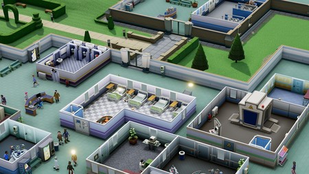 Two Point Hospital demuestra ser el sucesor perfecto de Theme Hospital en un completo gameplay dedicado a sus mecánicas