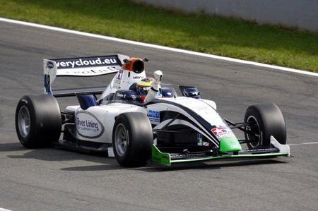 Dean Stoneman podría volver a la competición en 2012
