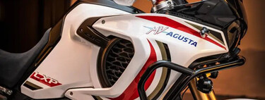 La trail más cara del mundo es esta moto premium con 124 CV de MV Agusta que deja en un regalo a la BMW R 1300 GS