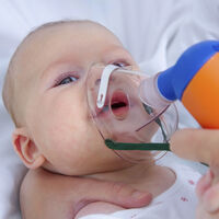 Así respira un bebé con bronquiolitis: ¿cuándo ir a urgencias? 