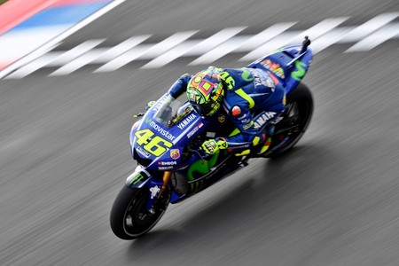 Valentino Rossi: "Tenemos muchos problemas, no me siento cómodo sobre la moto"