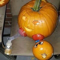 Una calabaza que amamanta a su bebé, la original idea de una madre para  normalizar la lactancia en público