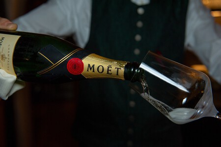 Moet 3698099 1280