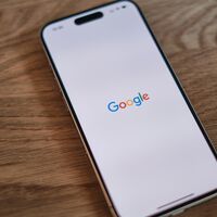 Google no tendrá que vender Chrome ni perder el control de Android, pero quien sale ganando es Apple