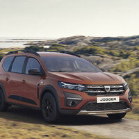 El primer coche híbrido Dacia se llama Dacia Jogger, un crossover ¡de siete plazas!