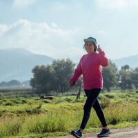 Sair para caminhar em vez de ir à academia é ótimo, mas só funciona se a caminhada for feita a 5 km/h e com certa regularidade 