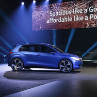 Fabricar el coche eléctrico "para las masas" es tan complicado para las marcas europeas que unirse a la competencia es la única salida