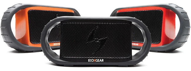 ECOXBT es el altavoz inalámbrico resistente al agua y que flota, ideal para tu piscina