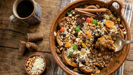 Cómo hacer capirotada tradicional con piloncillo con la receta y consejos de Yuri de Gortari para Semana Santa