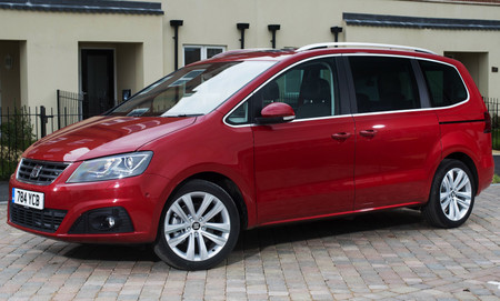 Sí, la SEAT Alhambra continúa vendiéndose y acaba de presentar una nueva edición especial: GO