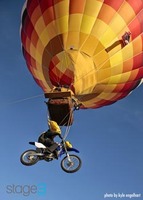 Récord mundial saltando desde un globo
