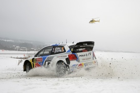 Rally de Suecia 2014: Sébastien Ogier ataca y termina el día líder