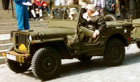 La audaz historia de Afrodisio Piernavieja, Cenobia y su amado Jeep Willys del Ejército de los Estados Unidos