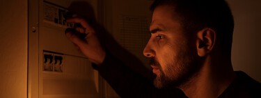Cortes de luz por impago: plazos, derechos y soluciones que debes conocer antes de quedarte a oscuras en tu vivienda 