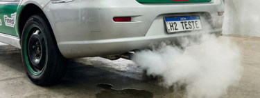 Não tente isso em casa: brasileiros convertem Fiat Siena para hidrogênio sem trocar o motor original 