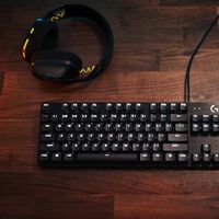 Conseguir unos buenos auriculares gaming sin cables no siempre es caro: estos Logitech, por apenas 32 euros, son un buen ejemplo