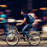 Las bicis eléctricas no son motos. Lo ha dicho la UE tras el atropello mortal a un ciclista, y tendrá consecuencias