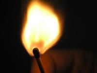 Apunta lo que no hacer cuando repostas la moto