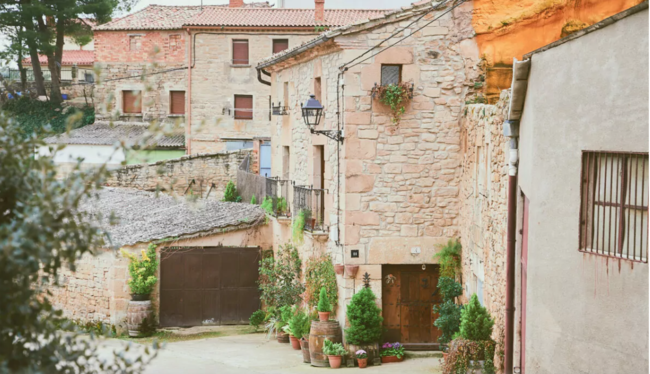 80 pueblos españoles que ofrecen trabajo y ayudas para emprender si