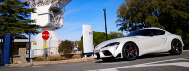 El nuevo Toyota GR Supra ha renacido para volver a rugir por las calles 