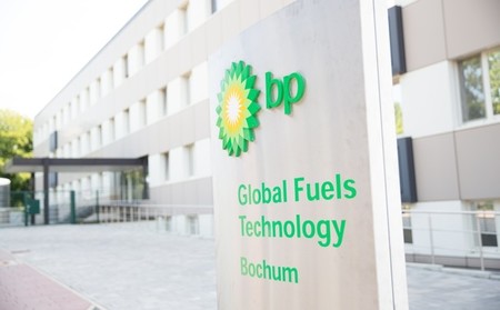 BP nos presenta sus nuevos carburantes en su centro tecnológico de Alemania