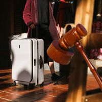 Nuevo golpe a los pisos turísticos. Hacienda fija una tributación extra para los inmuebles que pasen a uso turístico y eleven su valor catastral 