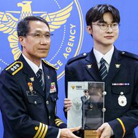 Es considerado el mejor jugador de eSports de la historia: hoy fue reconocido como Policía Honorario en Corea del Sur 