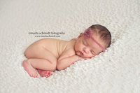 Doce trucos para captar la belleza de los primeros días de vida de tu recién nacido. Por la fotógrafa Marta Schmidt