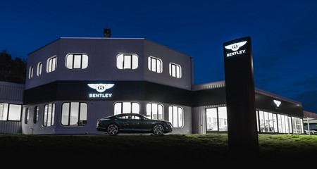 Bentley prepara una gran hornada de híbridos enchufables (de nuevo) y se niega a la conducción autónoma