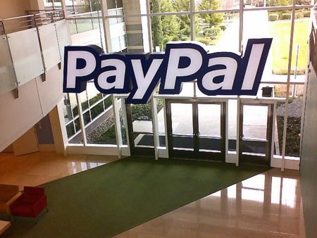 PayPal bloquea cuentas de los ciberlockers