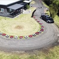Un japonés construye su propia pista de drift alrededor de su casa
