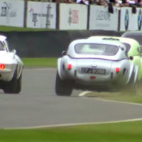 Esta selección de vídeos de clásicos al límite (y más allá) en el Goodwood Revival te va a gustar
