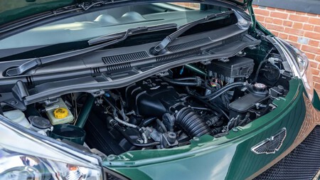 Aston Martin V8 Super Cygnet Nicholas Mee 5