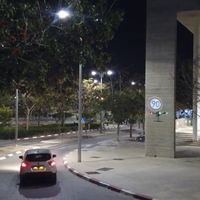 Un dron y la proyección de una señal a gran velocidad han bastado para confundir a un coche semiautónomo