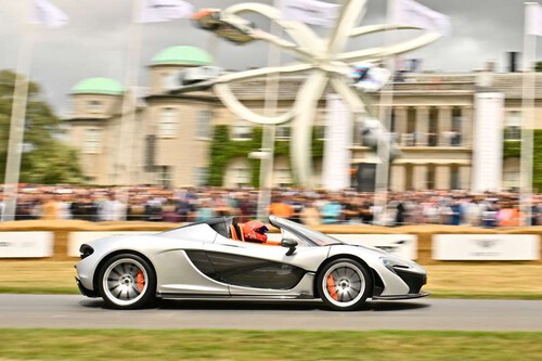 Del Lamborghini Revuelto al increíble Ferrari KC23: estos son los mejores superdeportivos del 'Goodwood Festival of Speed' 2023