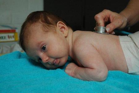 Los bebés andaluces tendrán historia clínica desde su nacimiento