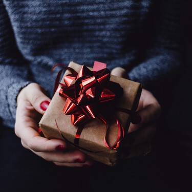 Elegantes, útiles y con un punto sentimental: estos son los relojes perfectos para obsequiar a tu novio en Navidad 