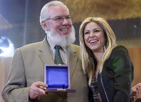 Shakira es premiada por la ONU por buena persona
