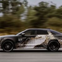 He visto casi en exclusiva el nuevo Range Rover GT y tengo clara una cosa: no parece un SUV, sino una gran berlina familiar elevada