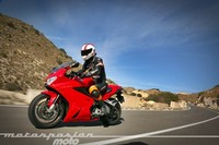 Honda VFR800F, prueba (conducción en ciudad y carretera)