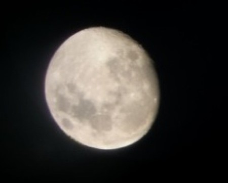 Los niños y sus reacciones mirando la Luna por el Galileoscope