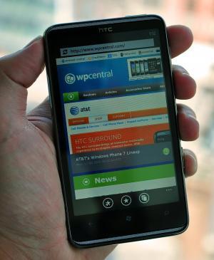 Aparece la primera custom ROM con Windows Phone 7.8