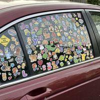 "Es un auto, señora, no un refrigerador": la rechazaron en la verificación por todos los stickers infantiles que tenía pegados 
