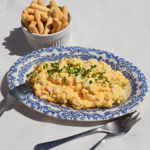 Ensaladilla de huevo: la alternativa cremosa sin patata ideal para el bocata 