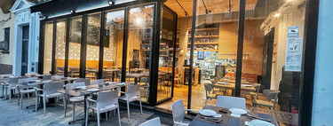 Es uno de los restaurantes gastronómicos más queridos de Sevilla, con “una cocina que cambia cada día en función del producto disponible”