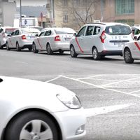 Multado un taxista de Bilbao durante la huelga con 500 euros y 6 puntos por colapsar el tráfico