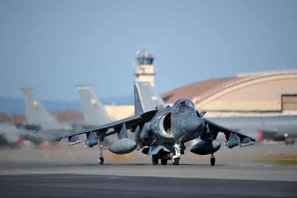 El "no" de España a los F-35 ha llevado a un curioso acuerdo. EEUU le va a enviar sus Harriers como Ikea: en piezas para montar